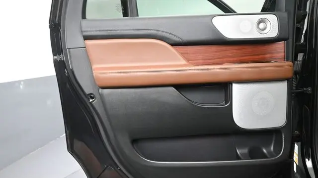 2023 Lincoln Navigator L Reserve