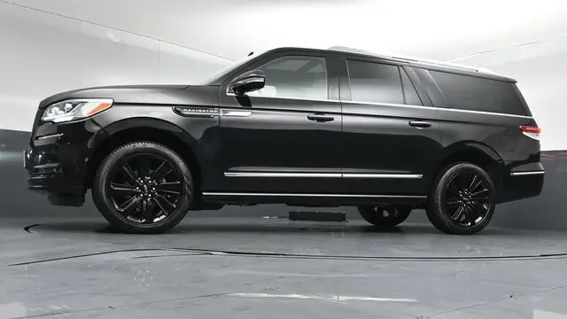 2023 Lincoln Navigator L Reserve