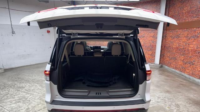 2024 Lincoln Navigator L Reserve