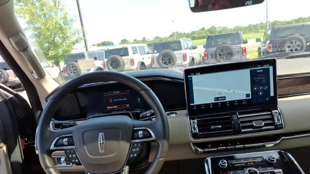 2024 Lincoln Navigator L Reserve