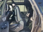 2025 Navigator L Thumbnail 23