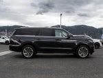 2025 Navigator L Thumbnail 4