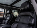 2025 Navigator L Thumbnail 17