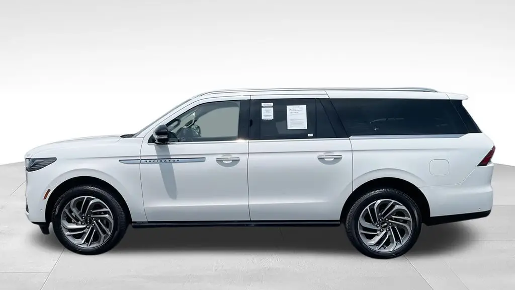 2025 Lincoln Navigator L Reserve