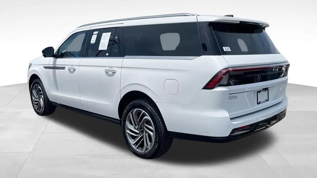2025 Lincoln Navigator L Reserve