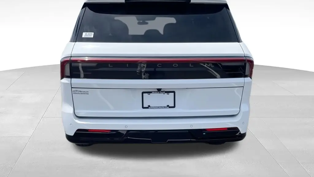 2025 Lincoln Navigator L Reserve
