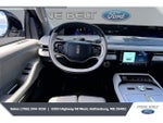 2025 Navigator L Thumbnail 5