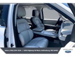 2025 Navigator L Thumbnail 6