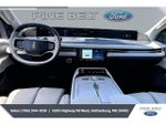 2025 Navigator L Thumbnail 13