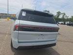 2025 Navigator L Thumbnail 8