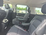 2025 Navigator L Thumbnail 12