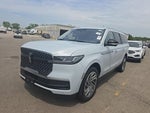 2025 Navigator L Thumbnail 5