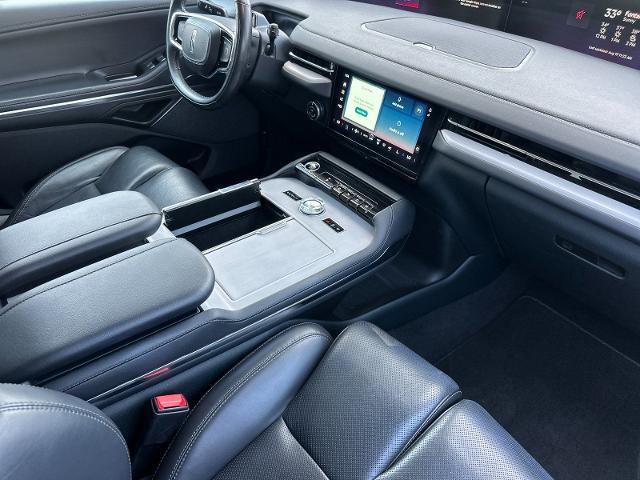 2025 Lincoln Navigator - $74,800