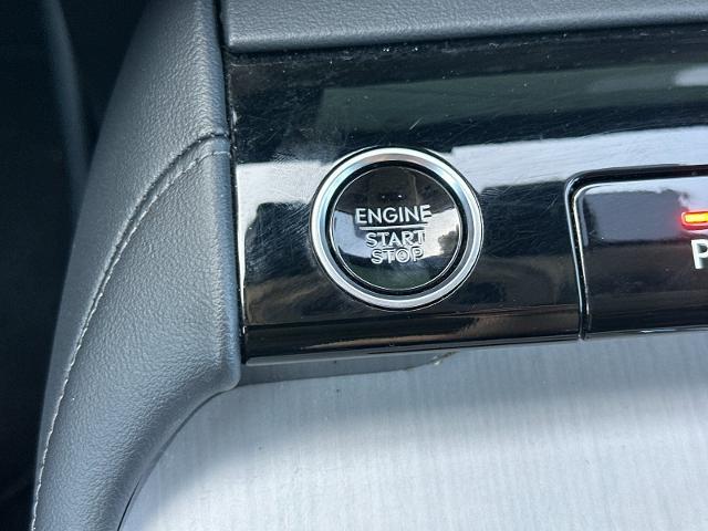 2025 Lincoln Navigator - $74,800