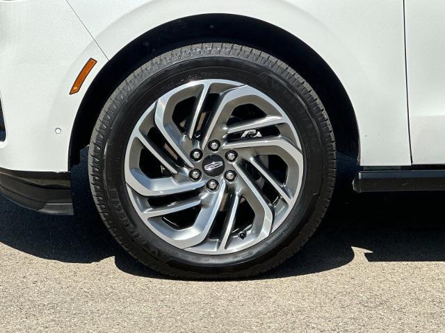 2025 Lincoln Navigator - $74,800