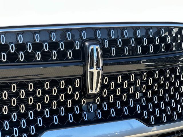 2025 Lincoln Navigator - $74,800