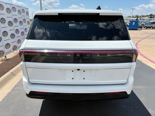 2025 Lincoln Navigator - $72,799