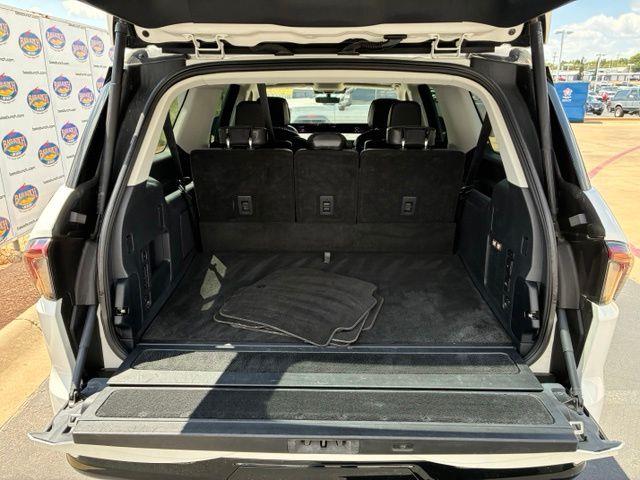 2025 Lincoln Navigator - $72,799