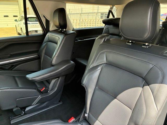2025 Lincoln Navigator - $72,799
