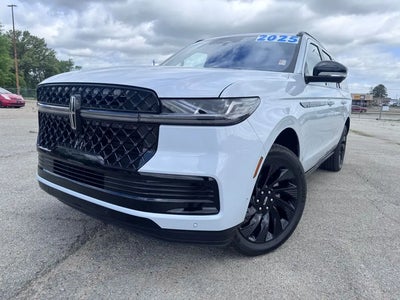 Photo of a 2025 Lincoln Navigator L 4X4 Reserve 4DR SUV for sale
