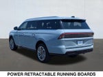 2025 Navigator L Thumbnail 3