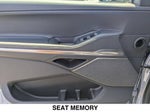 2025 Navigator L Thumbnail 10
