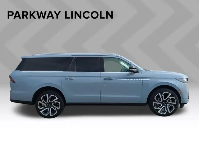 2026 Lincoln Navigator - $99,995