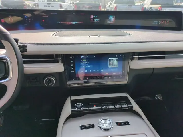 2026 Lincoln Navigator - $99,995