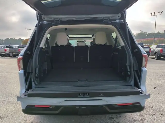 2026 Lincoln Navigator - $99,995