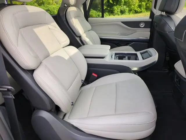 2026 Lincoln Navigator - $99,995
