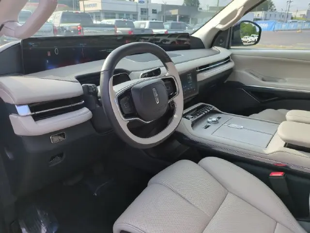 2026 Lincoln Navigator - $96,610