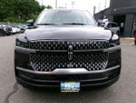 2026 Navigator L Thumbnail 2