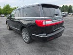 2018 Navigator L Thumbnail 3