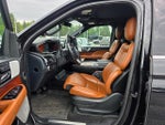 2018 Navigator L Thumbnail 22
