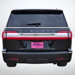 2019 Navigator L Thumbnail 3