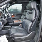 2019 Navigator L Thumbnail 35