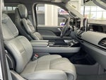 2020 Navigator L Thumbnail 8