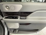 2020 Navigator L Thumbnail 19