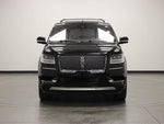 2019 Navigator L Thumbnail 3