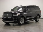 2019 Navigator L Thumbnail 4