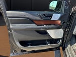 2020 Navigator L Thumbnail 9