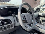 2020 Navigator L Thumbnail 15