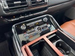 2021 Navigator L Thumbnail 22