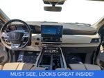 2022 Navigator L Thumbnail 9