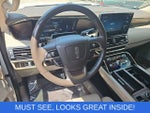 2022 Navigator L Thumbnail 16