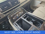 2022 Navigator L Thumbnail 26