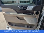 2022 Navigator L Thumbnail 28
