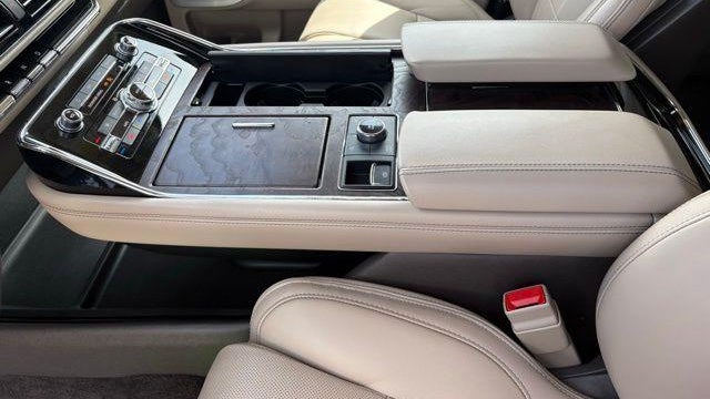 2022 Lincoln Navigator L Reserve