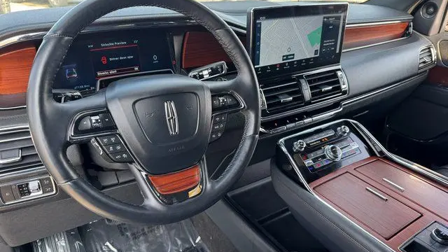 2022 Lincoln Navigator L Reserve