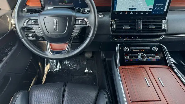 2022 Lincoln Navigator L Reserve